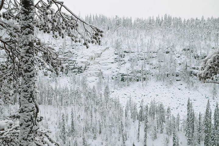 Full-Day Korouoma Canyon Hike to Frozen Waterfalls from Rovaniemi photo 4