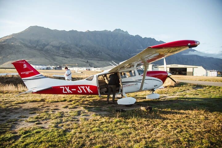 Mt Cook Fly Explore Fly from Queenstown — Scenic Aoraki Flight and Hooker Valley Visit photo 5