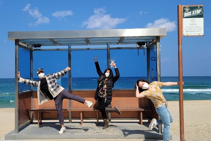 Half-Day Gangneung Taxi Tour — Jumunjin Breakwater, Anmok Coffee & Local Markets