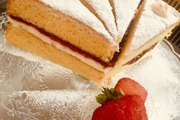 Castle & Cake: Northern Clyde Boat Tour to Carrick Castle and Boatshed Café photo 2