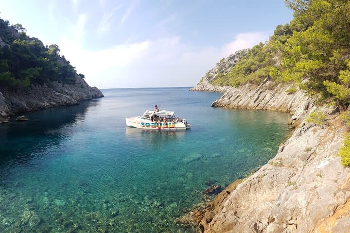 Private Blue Lagoon & Hidden Bays Cruise from Split and Brač