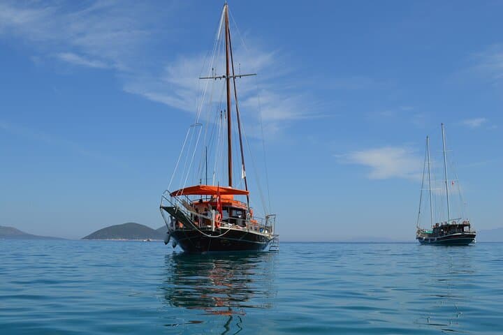 Sail Bodrum’s Turquoise Bays: Private Full-Day Cruise to Kara Ada, Pabuç Cape & Orak Island photo 4