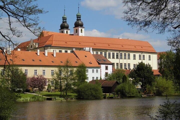 Private Day Trip to Telč & Třebíč from Prague — UNESCO Squares and Historic Quarters