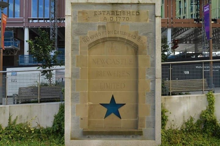 Private Newcastle Pub Tour: Historic Pubs, Local Ales & Quayside Stories photo 4