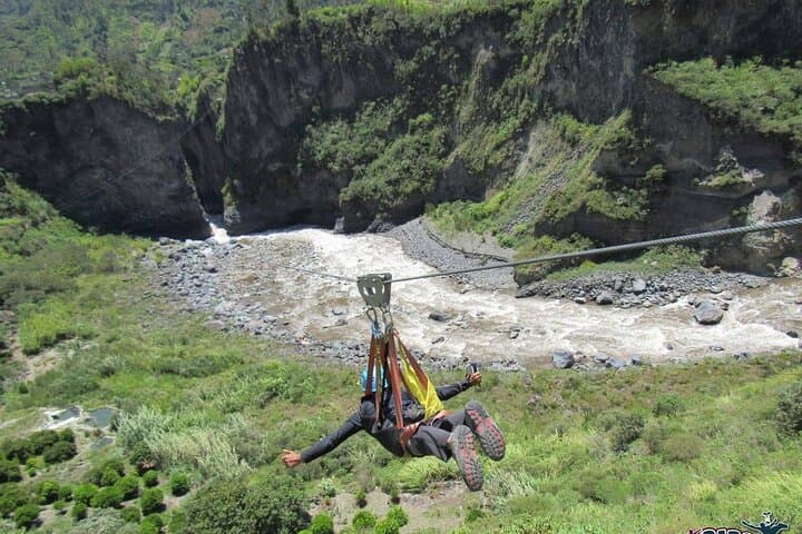 Baños Canopy Ziplines: 800m Outbound & 500m Return Day Trip photo 5