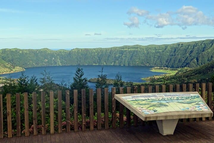 Sete Cidades to Lagoa do Fogo — Full-Day Van Tour from Ponta Delgada