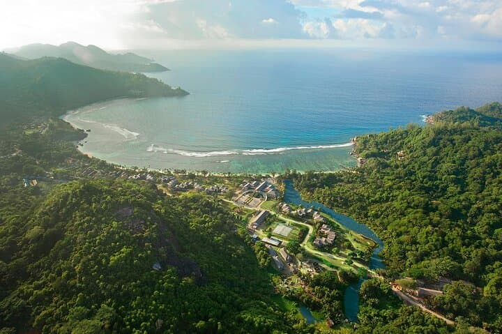 Private Dinner Transfer to Mahé's Luxury Hotels — Hilton, Kempinski, Four Seasons & More photo 3