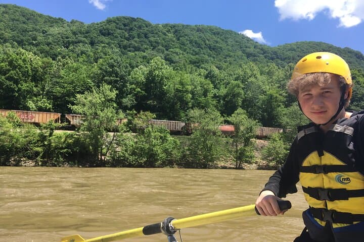 Family Rafting on the Upper New River Gorge: Gentle Class I–II Adventure for Kids and Adults photo 5