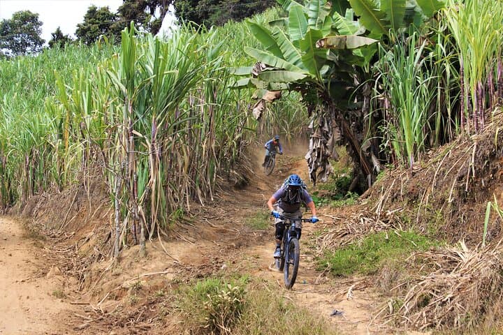 2-Day Enduro Mountain Biking: Hieleros to Mamarumi, Ecuador photo 1