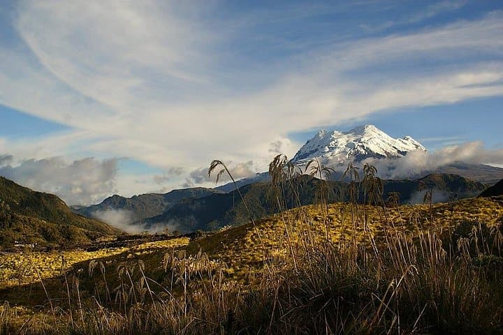 Antisana Day Tour: Hike to Laguna Mica and Mountain-Bike the High Páramo