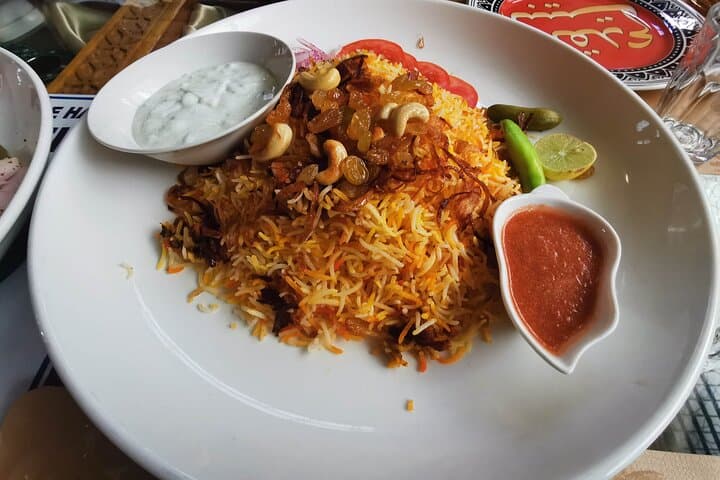Dubai Old Quarter Street Food Tour: Abra Ride, Spice Souk & Meena Bazaar Eats