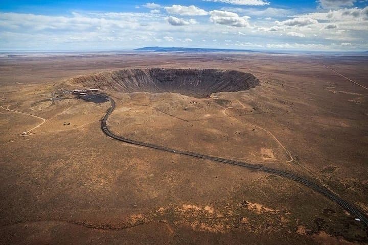 Meteor Crater and Walnut Canyon Day Tour from Phoenix: Private Northern Arizona Excursion photo 1