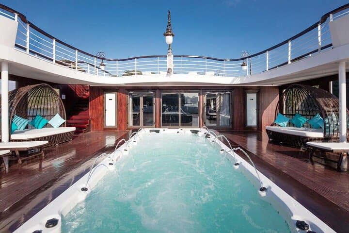 Halong Bay Luxury 2-Day Cruise: Lan Ha Bay Kayaking, Dark & Bright Cave & Sundeck Pool photo 4