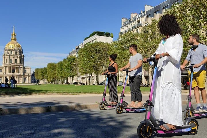 Full-Day Electric Scooter Rental in Paris — Self-Guided Audioguided City Tour photo 4