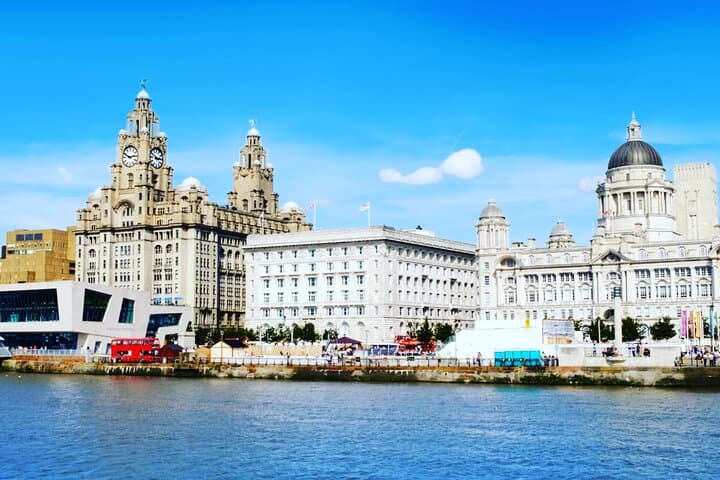Liverpool Time Walk: Guided History Walking Tour of the Waterfront & Georgian Quarter