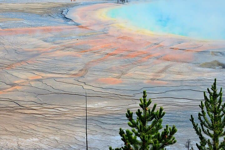 Fairy Falls Day Hike: Grand Prismatic & Waterfall Trek in Yellowstone photo 3