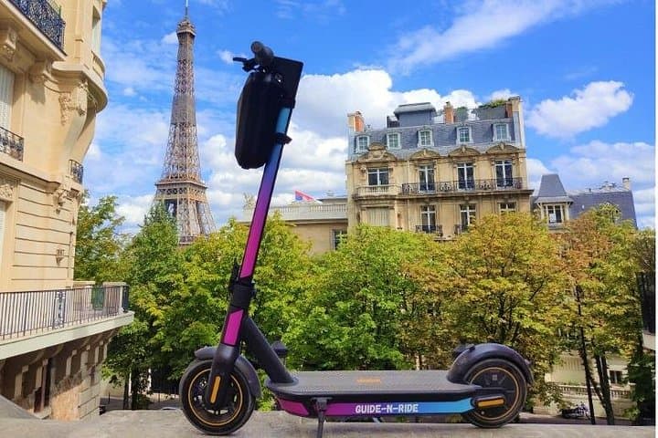 Full-Day Electric Scooter Rental in Paris — Self-Guided Audioguided City Tour photo 1