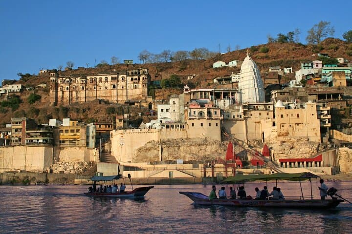 Omkareshwar & Asirgarh Fort Day Tour from Indore — Jeep to Jyotirlinga and Historic Ramparts photo 5