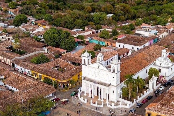 San Salvador Volcano & Suchitoto Day Tour: El Boquerón Crater and Colonial Streets photo 6