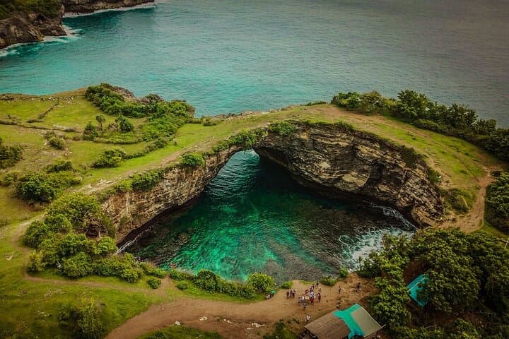 Full-Day Private Tour to Kelingking Beach & Broken Beach (Nusa Penida) photo 5