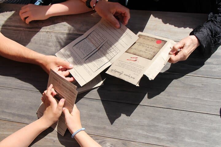 Solve a 1966 Murder: Self-Guided Mystery Walk by Stockholm Royal Palace photo 3