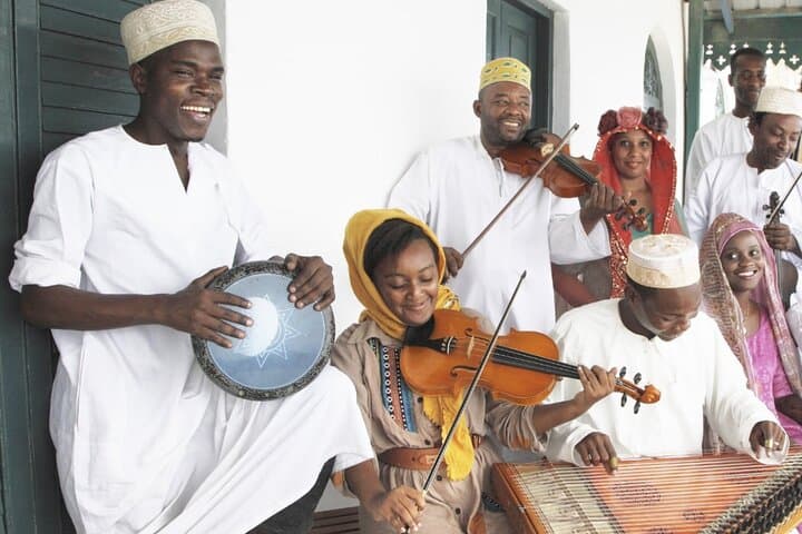 Hands-On Zanzibar: Private Music & Art Tour in Stone Town