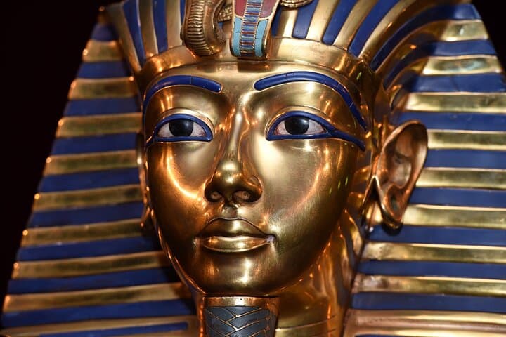 Two-Day Private Tour of Giza, Saqqara & Cairo: Pyramids, Museums, and Bazaar photo 4