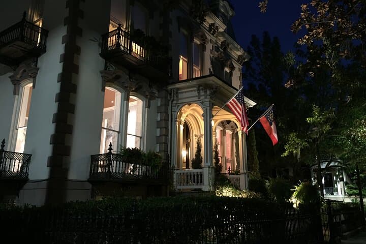 Adults-Only Savannah Ghost Tour: Spirits and Scoundrels Night Walk photo 5
