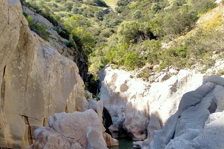 Canyoning in Buitreras Canyon: Private Expedition in Los Alcornocales photo 3