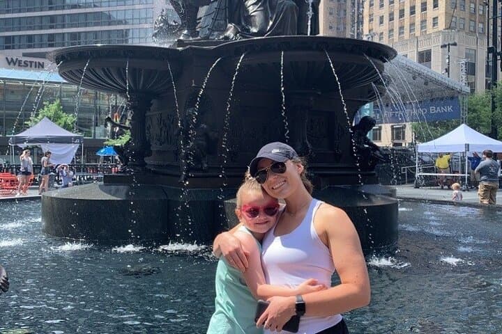 Cincinnati City Scavenger Hunt: Two-Hour Urban Adventure with Remote Host