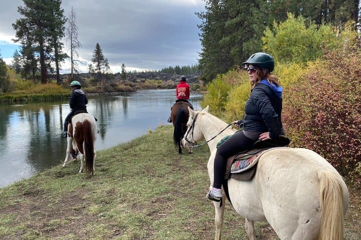 Deschutes River Horse Ride: Private Guided Trail Ride to Big Eddy & Aspen Meadows photo 6