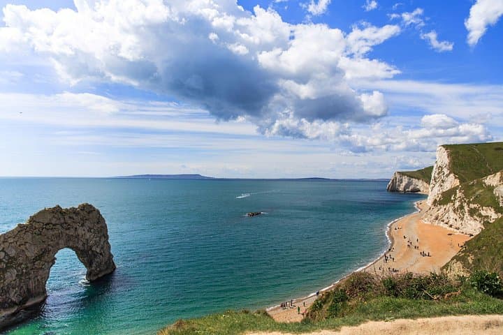 Full-Day Jurassic Coast Coach Tour from Bournemouth — Durdle Door, Lulworth & Corfe Castle