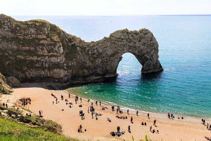 Half-Day Jurassic Coast: Lulworth Cove & Durdle Door Mini-Coach Tour from Bournemouth