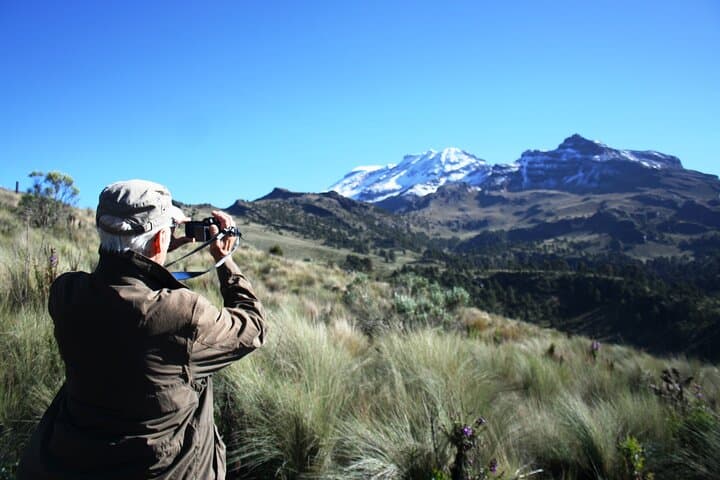 Paso de Cortés Trek — Iztaccíhuatl & Popocatépetl Day Trek from Mexico City