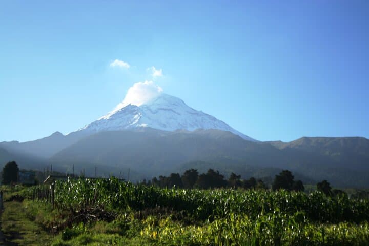 Paso de Cortés Trek — Iztaccíhuatl & Popocatépetl Day Trek from Mexico City photo 2