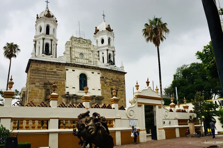 Tlaquepaque and Tonalá Private Full-Day: Ceramics, Markets & Art Galleries photo 5