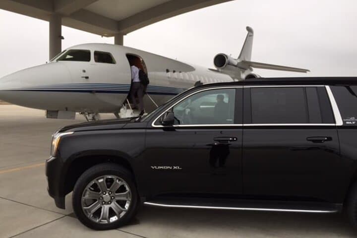 Private Luxury Transfer Between Boston Logan Airport and Boston photo 5