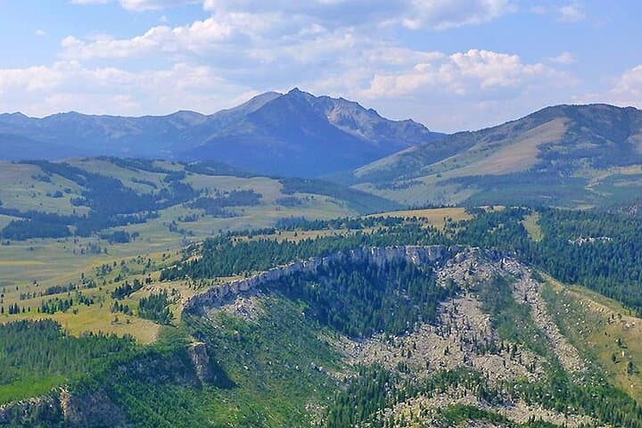 Bunsen Peak Day Hike: Volcanic Ridges and Summit Lookout in Yellowstone photo 2