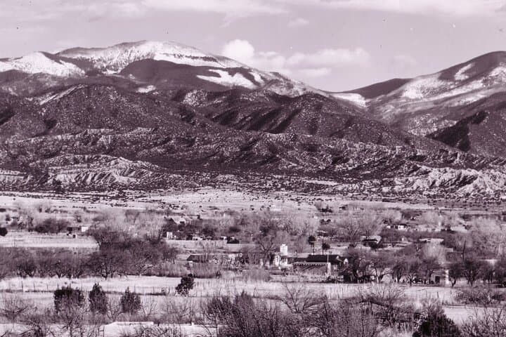 Santa Fe Revisited: Historic Walking Tour with a Local City Historian photo 4