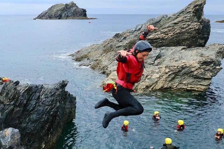 Newquay Coasteering Adventure: Sea Caves, Cliff Jumps & Intertidal Traverses photo 6