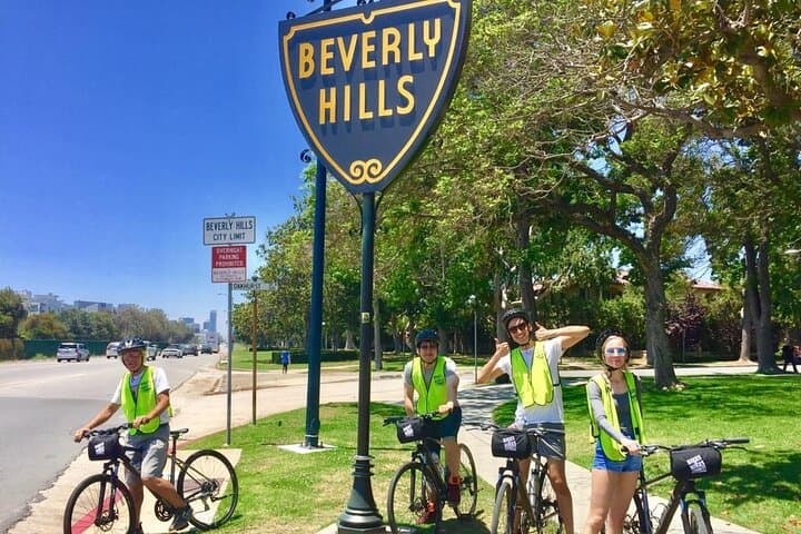 Beverly Hills E-Bike Tour: Celebrity Homes, Rodeo Drive & West Hollywood Sights photo 3