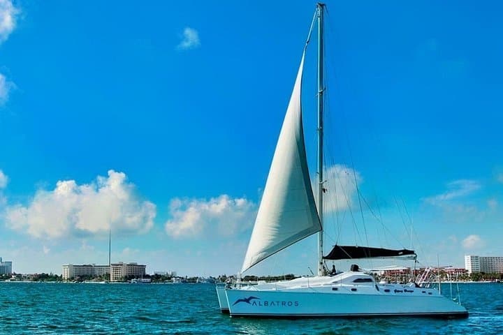 Isla Mujeres Catamaran: Snorkel, Beach Club Lunch & Open Bar Day Trip from Cancun photo 3