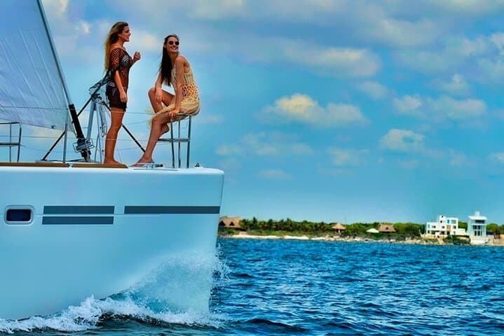 Full-Day Isla Mujeres Catamaran Cruise: Snorkel, Beach Club & Open Bar photo 4