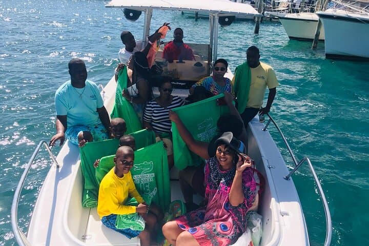 Half Day Snorkeling and Harbour Tour at Goodman's Bay, Bahamas photo 4