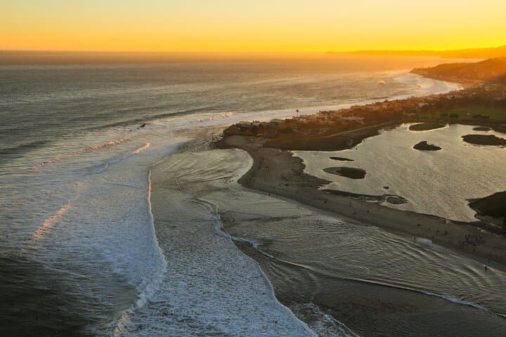 Experience the Ultimate 65-Minute Helicopter Tour Over Los Angeles
