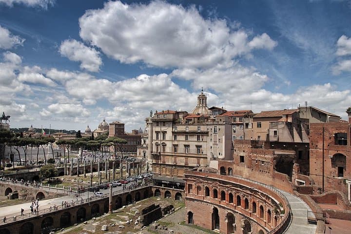 Ancient Rome Walking Tour & Gelato Experience — Historic Sights, Stories & Gelato in 2–3 Hours photo 2