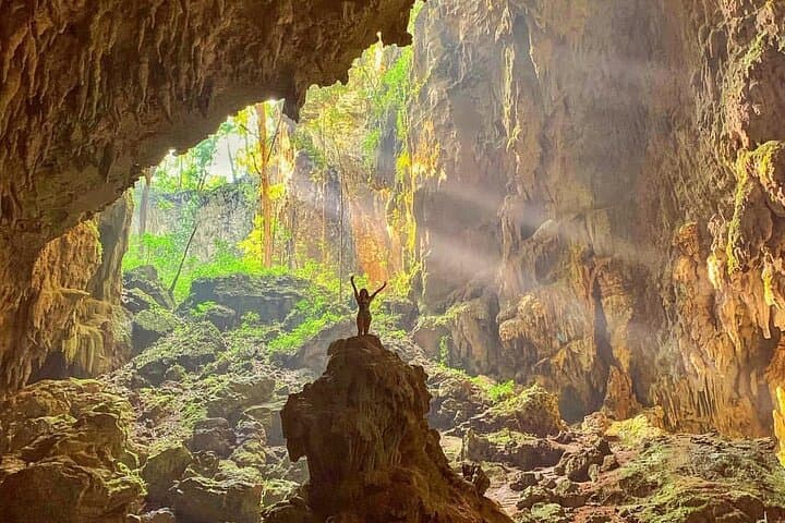 Rappel into Bombil Pek: Full-Day Cave Descent from Cobán