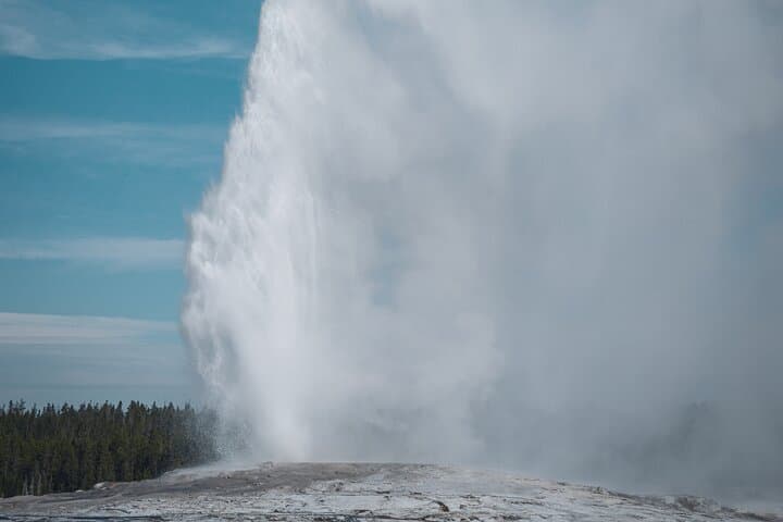Private Small-Group Yellowstone Tour with Lunch — Lower Loop Highlights from Jackson photo 2