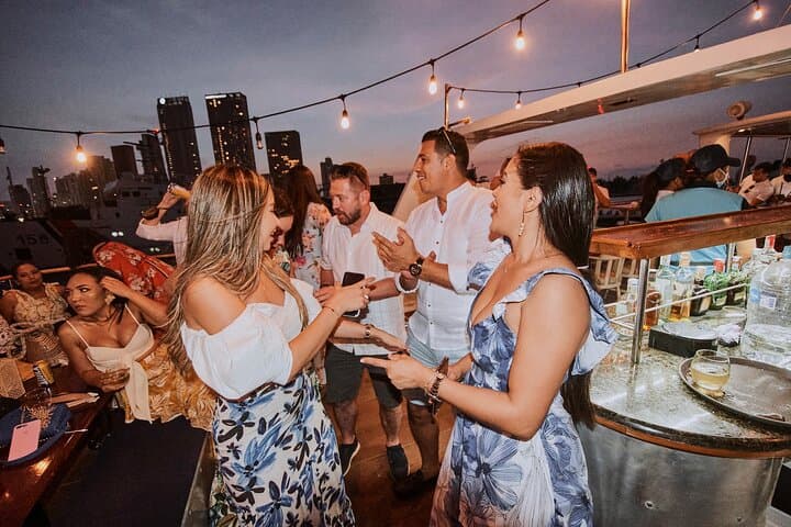 Cartagena Bay Dinner Cruise on the Sibarita Master — 4-Course Dinner & Wine photo 4