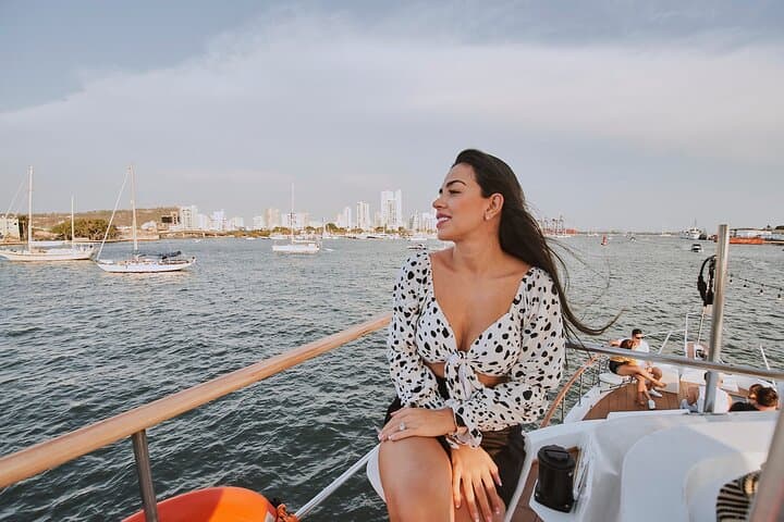 Cartagena Sunset Cruise on the Sibarita Master — 90-Min Open-Bar Bay Tour photo 3